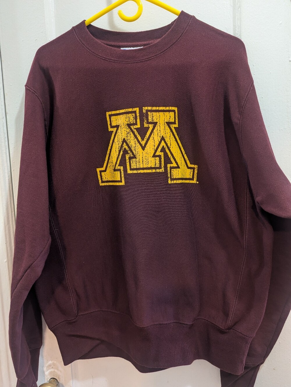 Champion University Of Minnesota Maroon Crewneck Sweatshirt Yellow 'M' Logo Size
